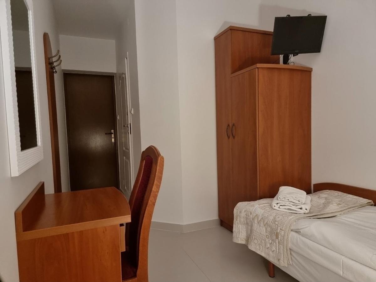 Hotel Jola Września Eksteriør billede